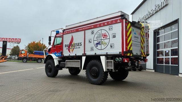 Samochód do zadań specjalnych UNIMOG Unimog U5023 TLF 3000 Schlingmann Varus 4×4