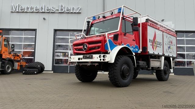 Samochód do zadań specjalnych UNIMOG Unimog U5023 TLF 3000 Schlingmann Varus 4×4