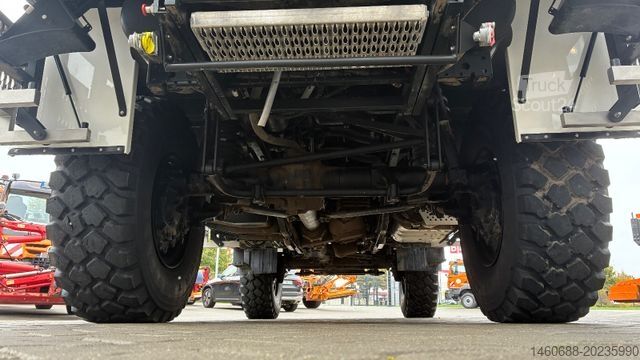 Samochód do zadań specjalnych UNIMOG Unimog U5023 TLF 3000 Schlingmann Varus 4×4