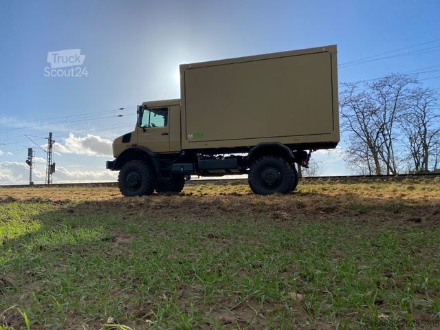 Autocarro con cassone UNIMOG FAS Expeditionsaufbau (nur Koffer) Beige
