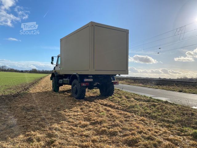 Autocarro con cassone UNIMOG FAS Expeditionsaufbau (nur Koffer) Beige