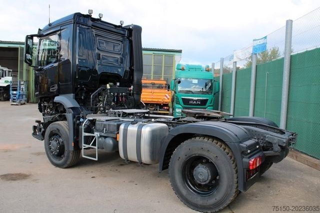 Standardni vlačilec MERCEDES-BENZ 1853 4x4 BL ALLRAD UNFALL Nr.: 773