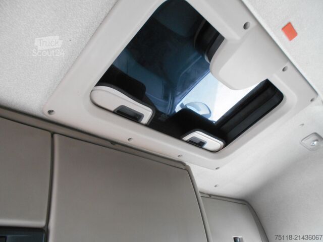 Standard nyergesvontató DAF XF 510