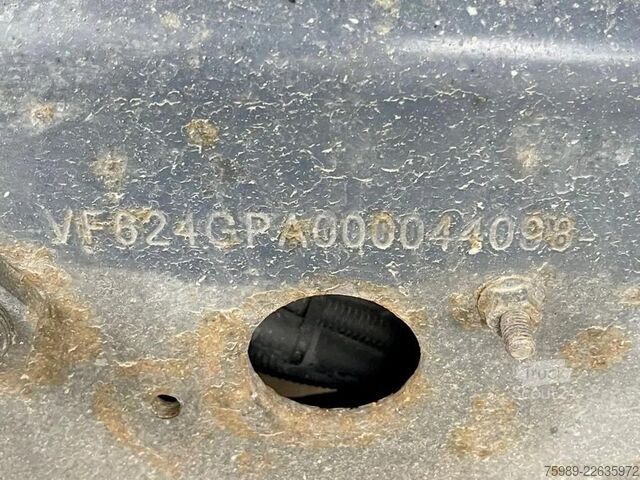 Štandard-SZM Renault Premium 460 2X FUEL  TANK, FRIGO, EURO 5