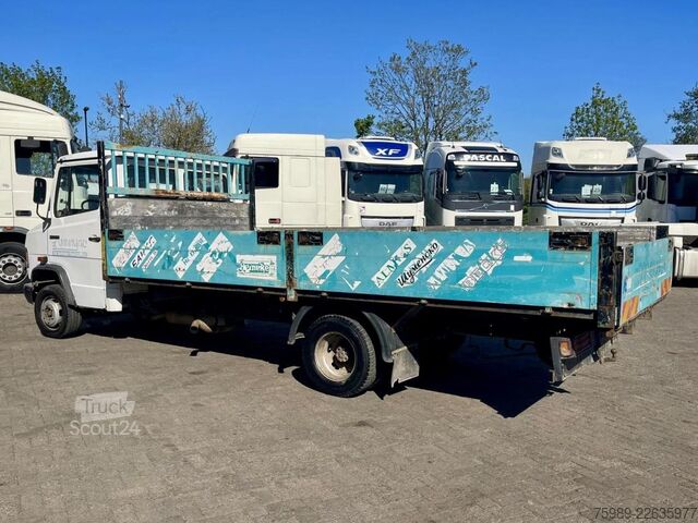  Mercedes-Benz 711 D open truck. 5.10 m long cargo, 3 seats. V...