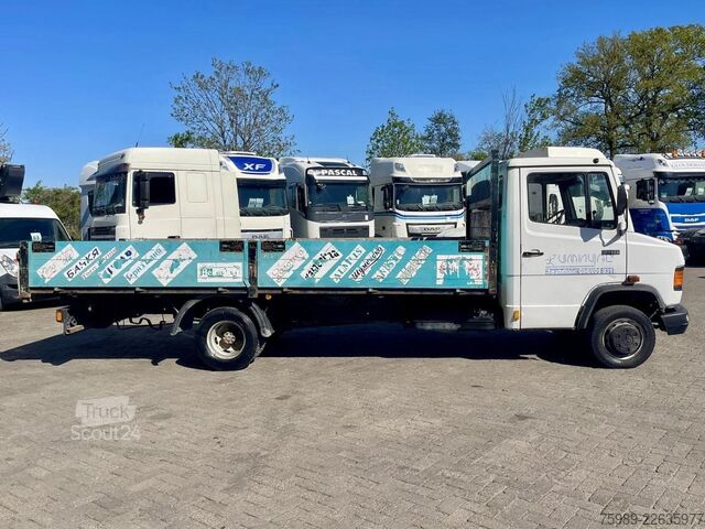  Mercedes-Benz 711 D open truck. 5.10 m long cargo, 3 seats. V...