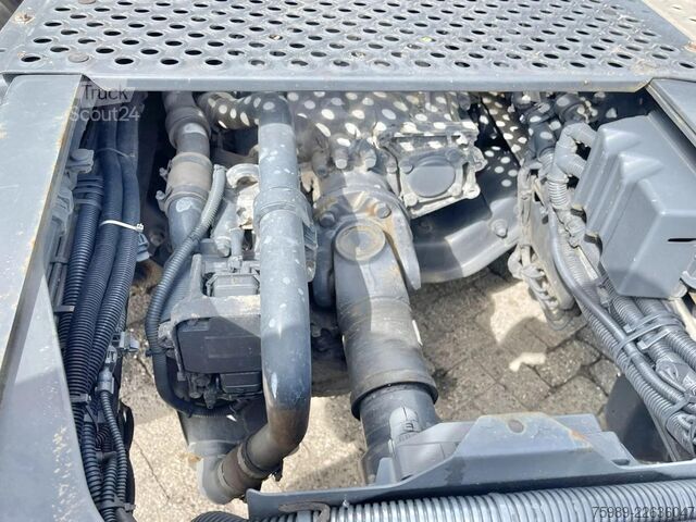 Standard-SZM Iveco Stralis 460 494599 km!! RETARDER, ACC, PARK AIR...