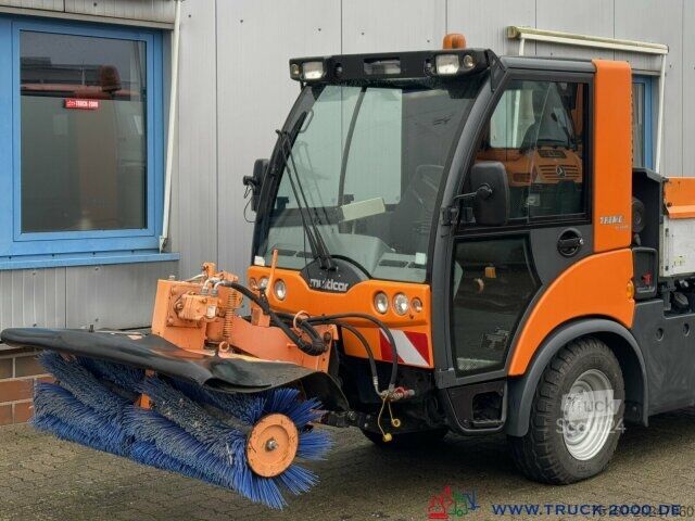 Vejfejemaskine Multicar Tremo X56 Winterdienst Streuer + Besen NUR9769KM