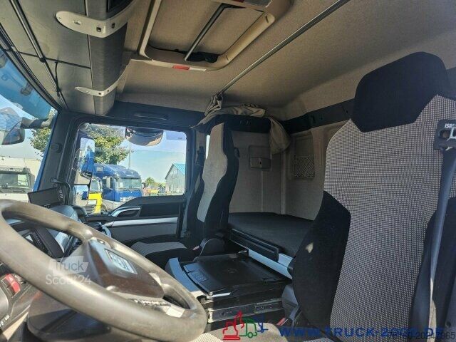 Standardní tahač MAN TGX 18.500 XL 4x4 H Kipphyd. Bett Kühlschrank