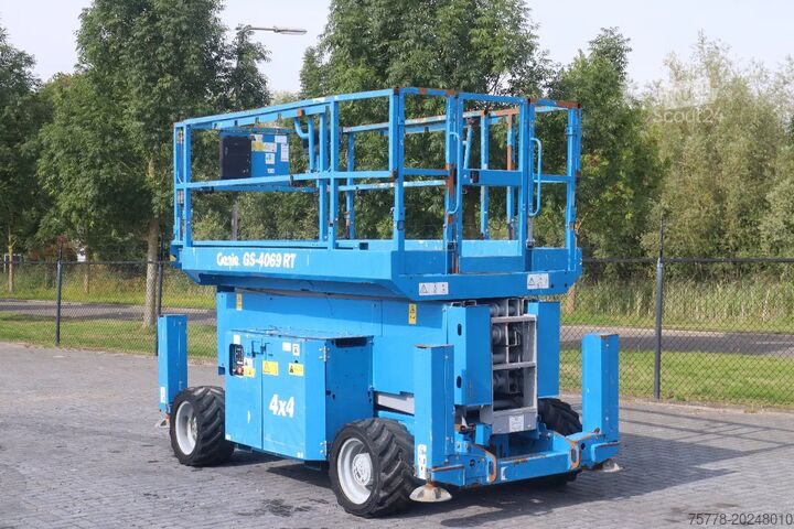 Elevador de tijera Genie GS-4069 RT | DIESEL | 14 METER