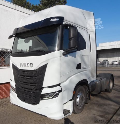 Vakio vetoauto IVECO S-way AS440S 53T/P  Retarder