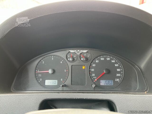Panelová dodávka VW T5 Transporter Kasten lang 1.9 TDI *SH*AC*VB*