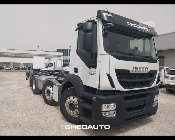 Standard trækkerunit IVECO AD440S42 - 8X2 (2+2)AUSTERAS