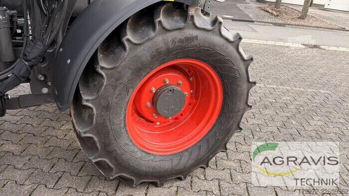 Traktör Claas AXOS 240 ADVANCED
