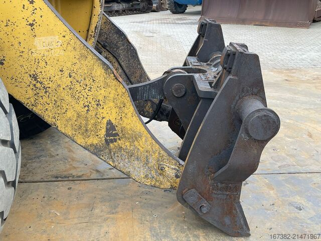 Chargeuse Caterpillar 972MXE