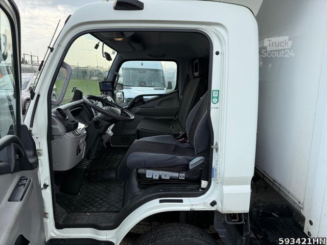 Vrachtwagen met bakwagen FUSO Canter 7C18 AMT Koffer Gebrauchtfahrzeug