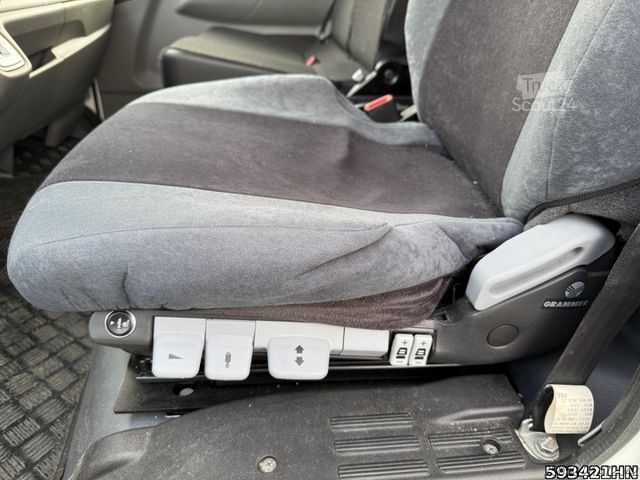 Vrachtwagen met bakwagen FUSO Canter 7C18 AMT Koffer Gebrauchtfahrzeug