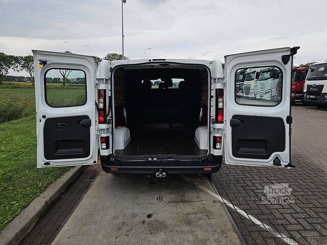 Camioneta familiar de techo alto RENAULT TRAFIC 2.0 DCI ac dc 6-pers EURO6