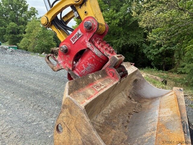 Pelle sur chenilles KOMATSU PW98MR-11