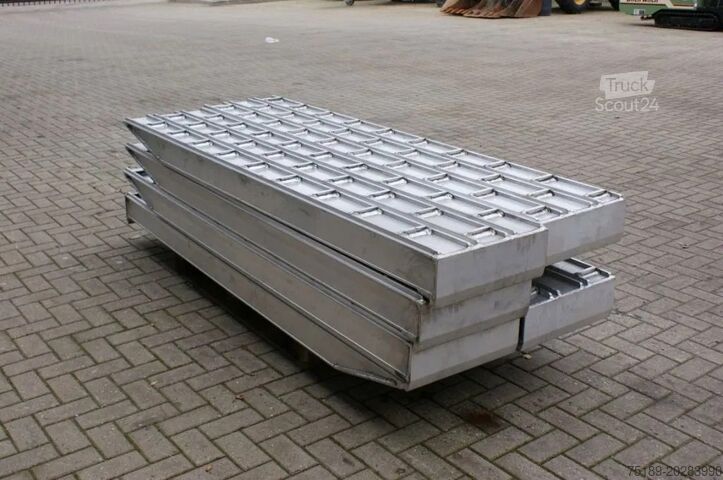 Ultra-Lite Allu Ramps / Allu auffahrrampen - 23.8 Ton Capacity - New! Ultra-Lite Allu Ramps / Allu auffahrrampen - 23.8 Ton Capa...
