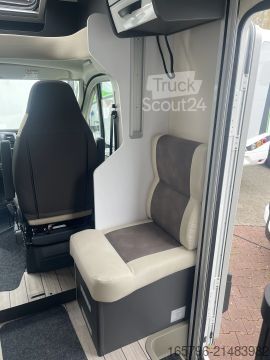 Напівінтегрований кемпер Forster T 699 EB Comfort-Line- & Winter-Paket