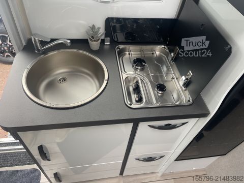 Напівінтегрований кемпер Forster T 699 EB Comfort-Line- & Winter-Paket