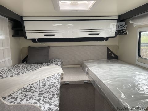 Напівінтегрований кемпер Forster T 699 EB Comfort-Line- & Winter-Paket