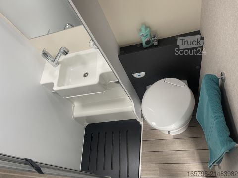 Напівінтегрований кемпер Forster T 699 EB Comfort-Line- & Winter-Paket