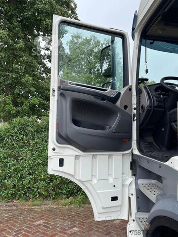Štandard-SZM DAF XF 450 FT
