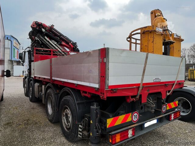 γερανός τοποθετημένος σε φορτηγό Mercedes-Benz Actros 3241
