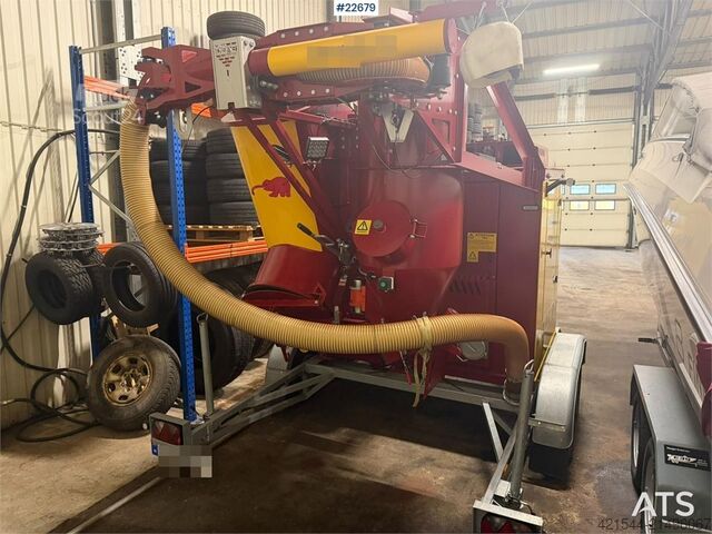 Sugande fordon  Disab SDW-3.5T.55 super sucker on a trailer