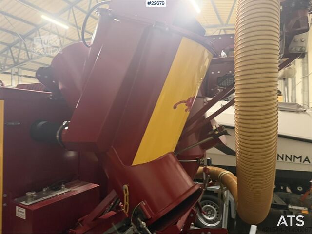 Sugande fordon  Disab SDW-3.5T.55 super sucker on a trailer