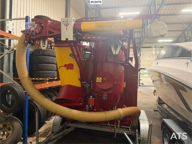 Sugande fordon  Disab SDW-3.5T.55 super sucker on a trailer