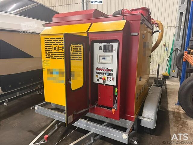 Sugande fordon  Disab SDW-3.5T.55 super sucker on a trailer