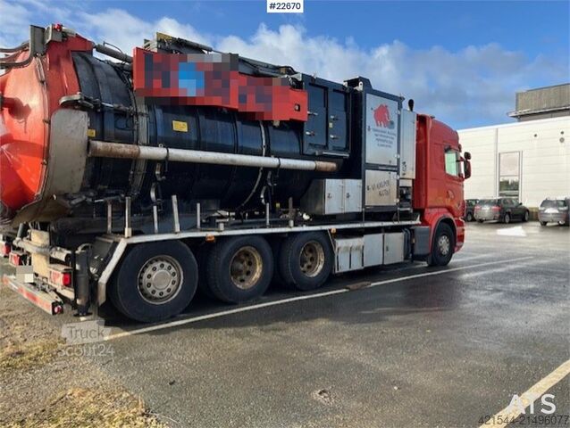 Siurbimo transporto priemonė Scania R560 8x4 supersucker with Disab superstructure