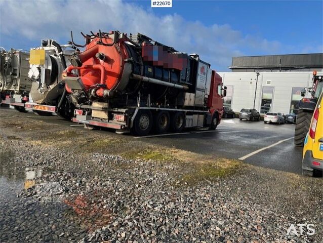 Siurbimo transporto priemonė Scania R560 8x4 supersucker with Disab superstructure