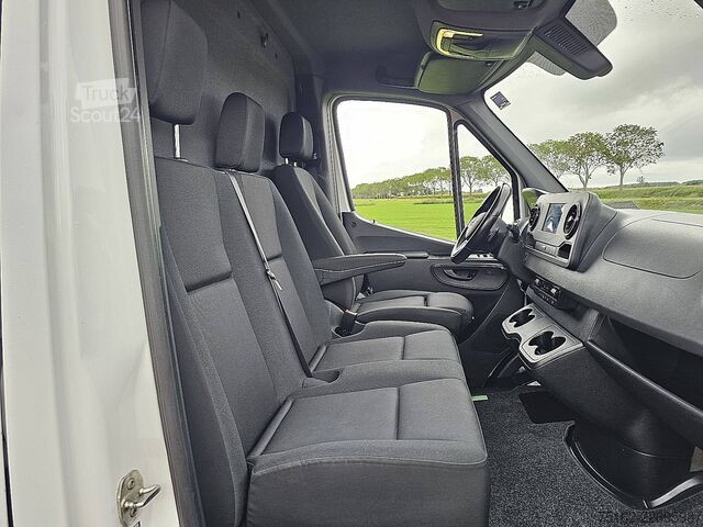 Carrinha de tejadilho alto MERCEDES-BENZ SPRINTER 315 L3H2 Automaat MBUX