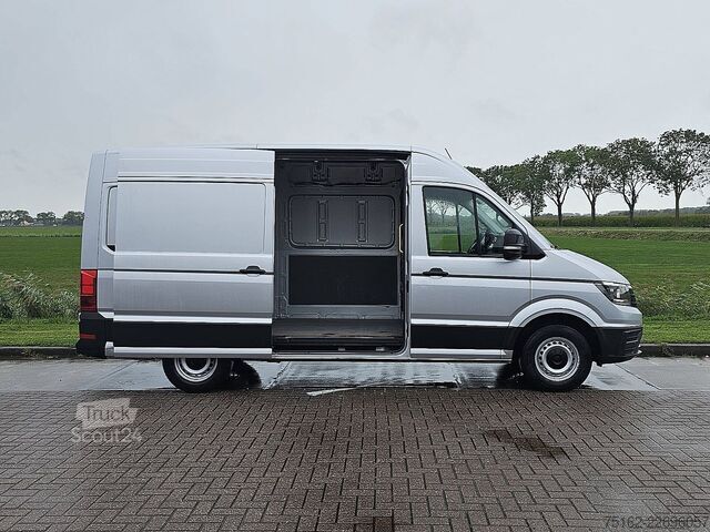 High-roof van VW CRAFTER 2.0 L3H3 Airco Trekhaak