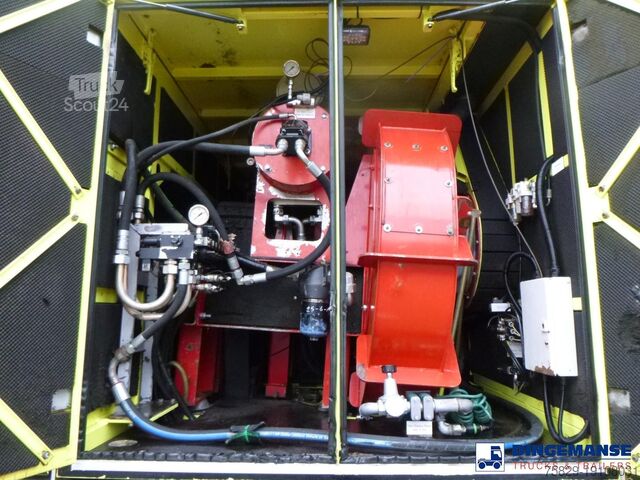 Vacuum truck Iveco Trakker 450 8x4 MTS vacuum excavator / Saugbagger