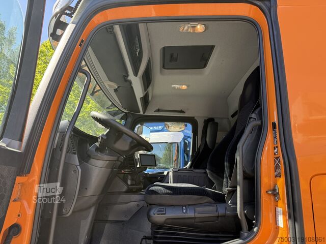 Autokran Mercedes-Benz Actros 1827 Kran Palfinger PK 9002