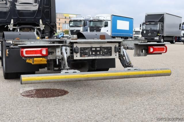 Felépítménycserélő teherautó Mercedes-Benz Actros 1842 L nR BDF Volumen