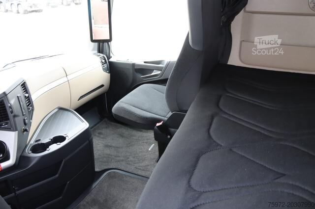 Стандартный седельный тягач Mercedes-Benz Actros 1853 LS