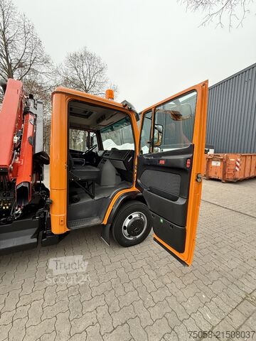 Autokranwagen Mercedes-Benz VARIO 818D - 64 Tkm - Kipper - Kran - 1.