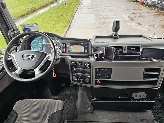 Sliding tarpaulin M.A.N. 26.470 TGX Schuifzeil Laadklep!