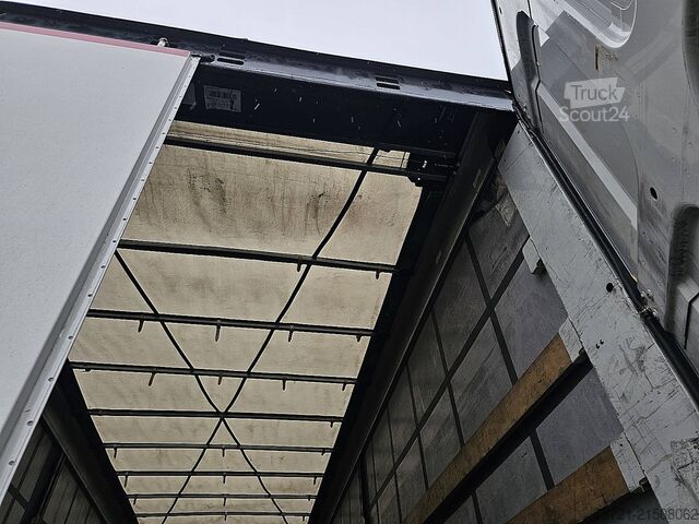 Przesuwne plandeki KRONE SD 24 MEGA