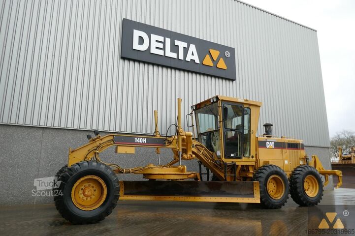 Niveladora Caterpillar 140H Ex-army