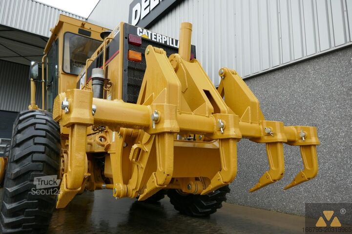 Niveladora Caterpillar 140H Ex-army