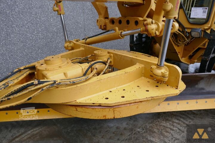Niveladora Caterpillar 140H Ex-army