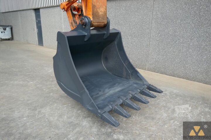Excavator pe șenile Hitachi ZX300LC-6
