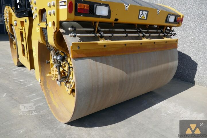 Tandemrulle Caterpillar CB13
